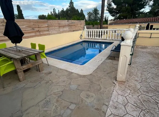 Casa Robion 아파트호텔 Godelleta